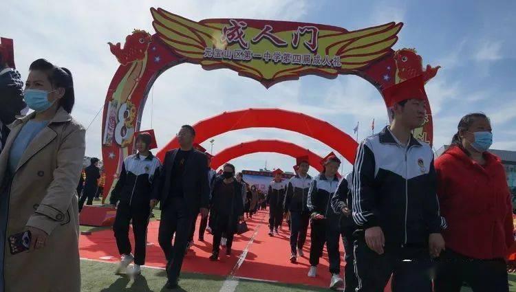 一汽丰田“普拉多”准备就绪！新增异形方向盘，卖多钱合适？
