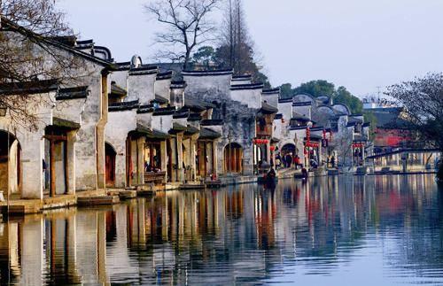 恐龙绝地逃生